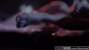 Professional Performer and reality sex with interracial couples on a round bed