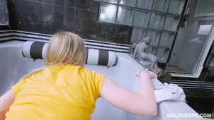 Meating my stepsister in the bathroom and fucking her from back