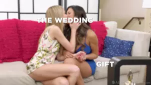 Bridal tattoos Scarlett Sage and Karla Kush in hot lesbian action