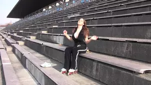 A sexy woman Jordan Carver excited herself outdoors in a sensual output