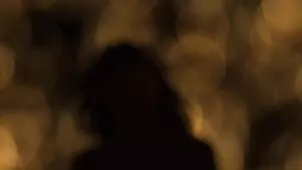 A chick is fucking outdoors to get pregnant