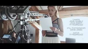 Cherry Kiss arranged sensual poses for a steamy pussy fuck session