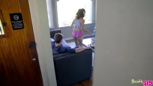 Pervert guy fucked his stepsis Izzy Bell who loves getting screwed