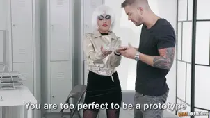 Hot Latina Apolonia Lapiedra gets her pussy railed on the cam